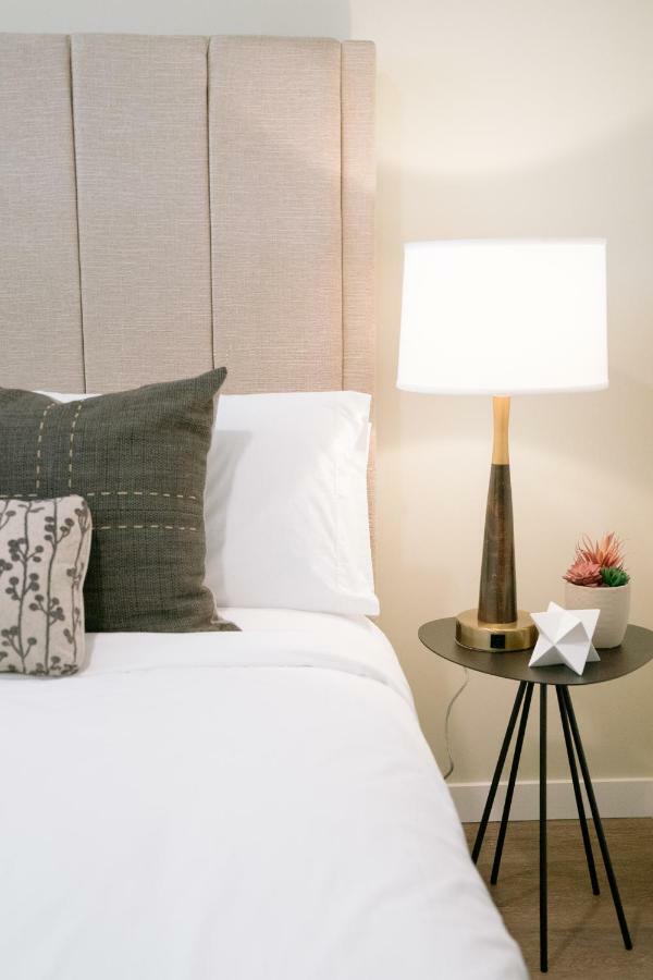 Whyhotel Seattle-Belltown Luxe Suites Wall Street Exterior photo